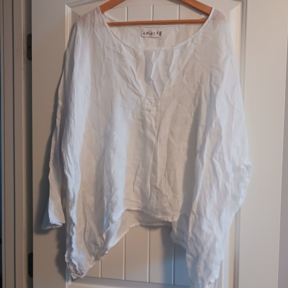 Bodil White Lightweight Linen Top - NEW